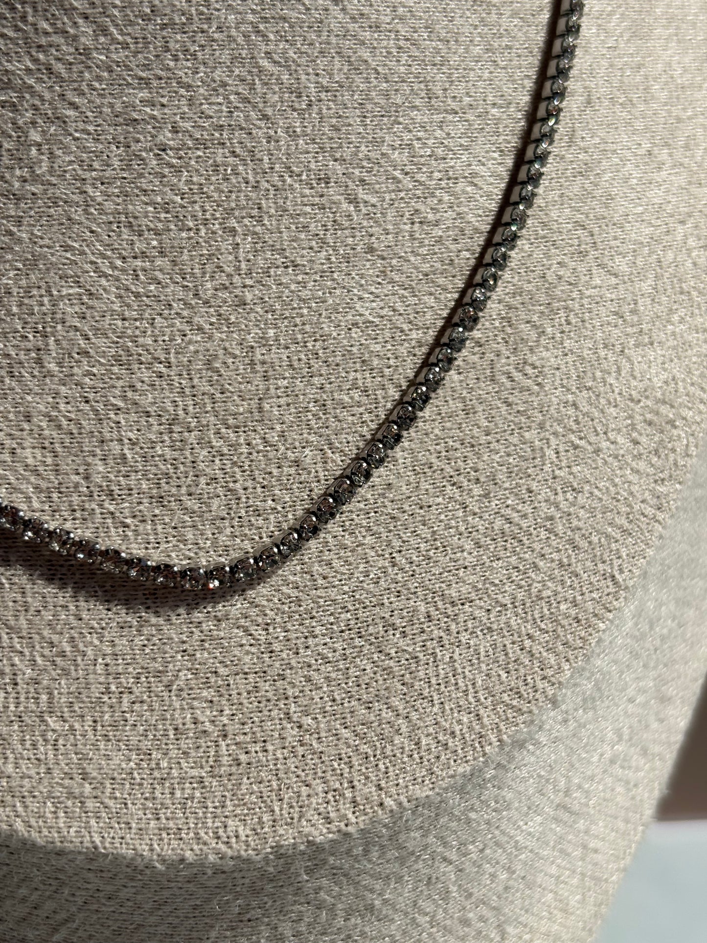 Collar de brillos