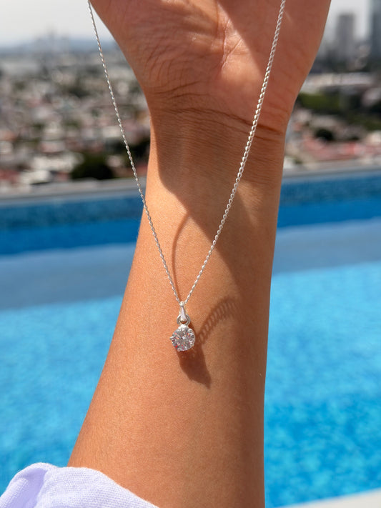 Collar de brillante
